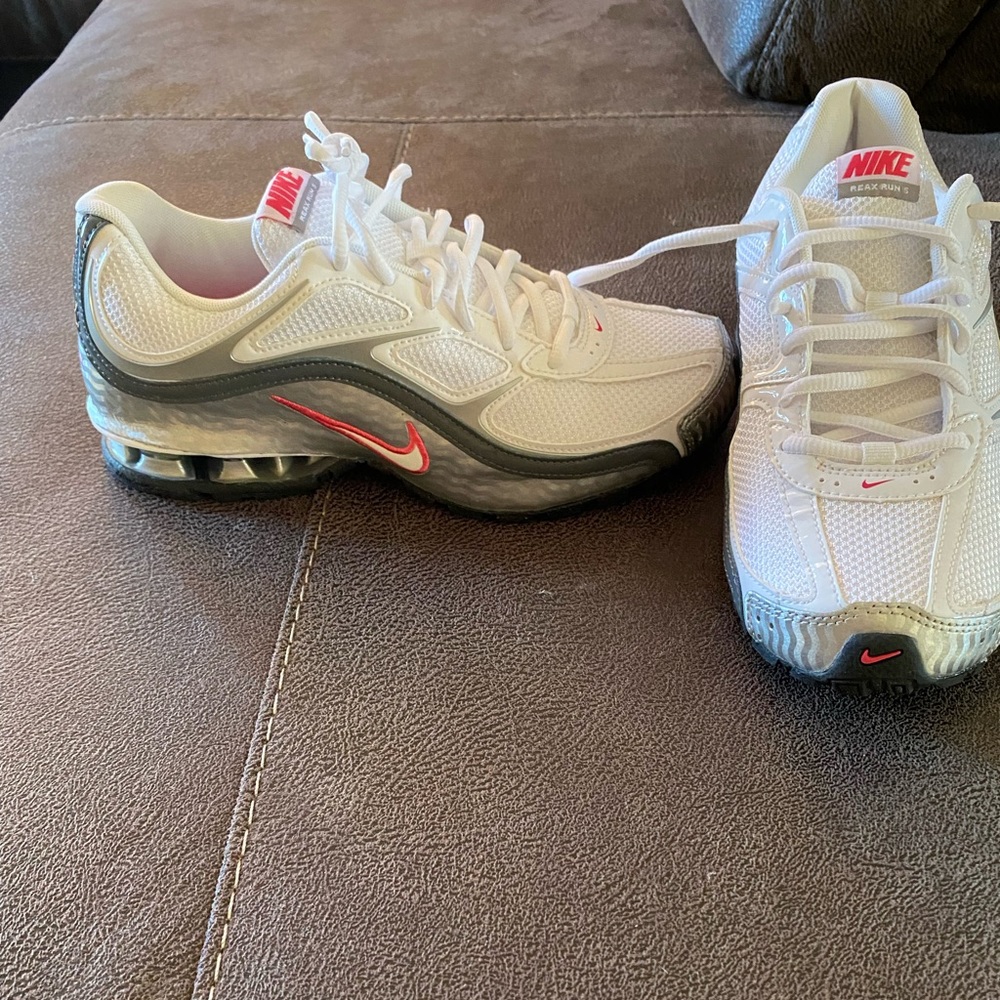 Nike Reax Run 5 Womens Size 8.5